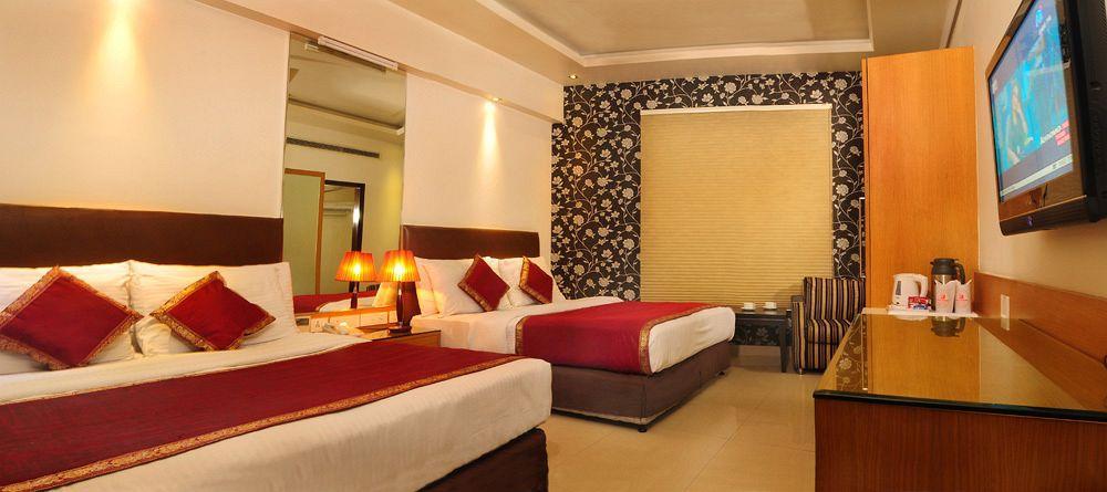 Hotel Krishna - By Rcg Hotels New Delhi Exterior photo